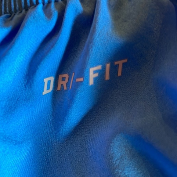 Nike dri fit shorts - Picture 5 of 11